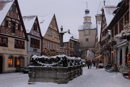 "ローテンブルク/イメージ 写真：Rothenburg Tourismus Service　rolf diba"