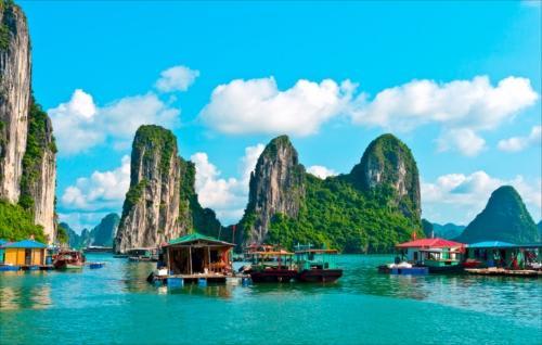 ハノイ郊外にある世界遺産「ハロン湾」