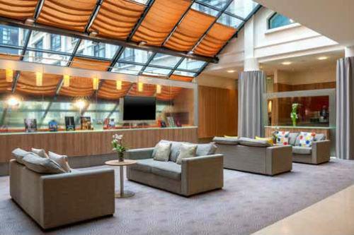 Citadines Saint Germain ロビー２(C)MIKI TRAVEL