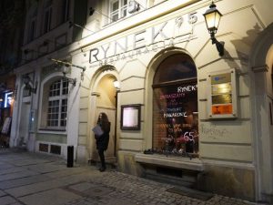 ここがポーランド！？レトロでおしゃれなポズナンのレストランRynek95とバーKLUB ZAKULI...