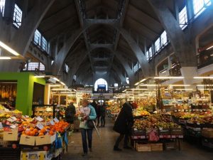 ポーランドの暮らしをのぞき見！ヴロツワフのマーケットDh HALA TARGOWA