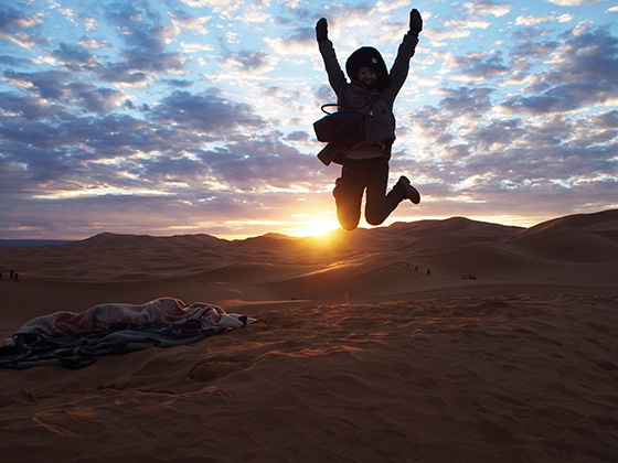 モロッコ　サハラ砂漠　ラクダ　08