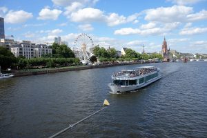フランクフルトマイン川リバークルーズでちょっぴり優雅なドイツ旅