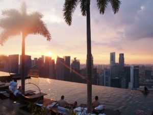 SNS映え◎！マリーナベイサンズのプールでサンセットを堪能！