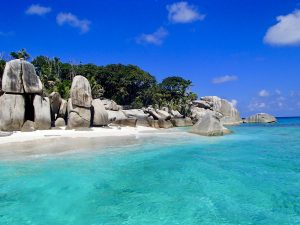 キャサリン妃も訪れたハネムーンで人気の島セーシェル