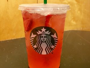 日本未発売！カシスのティバーナが飲めるLAのスタバ