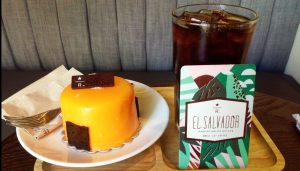 オリジナルデザートがかわいい！ホーチミンのスタバで南国気分♪