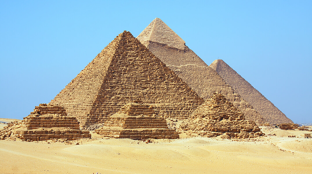 ギザのピラミッドの写真