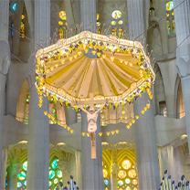 中央祭壇と天蓋のイメージ